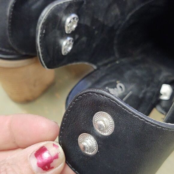 RELISTED - Super cute boot style heels shoes by Massimo - Picture 7 of 8